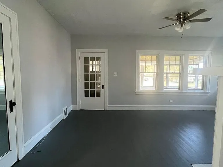 1639 Avalon Rd — Photo 9