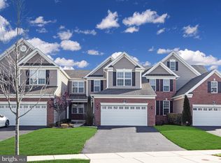 602 Tournament Dr, Moorestown, NJ 08057