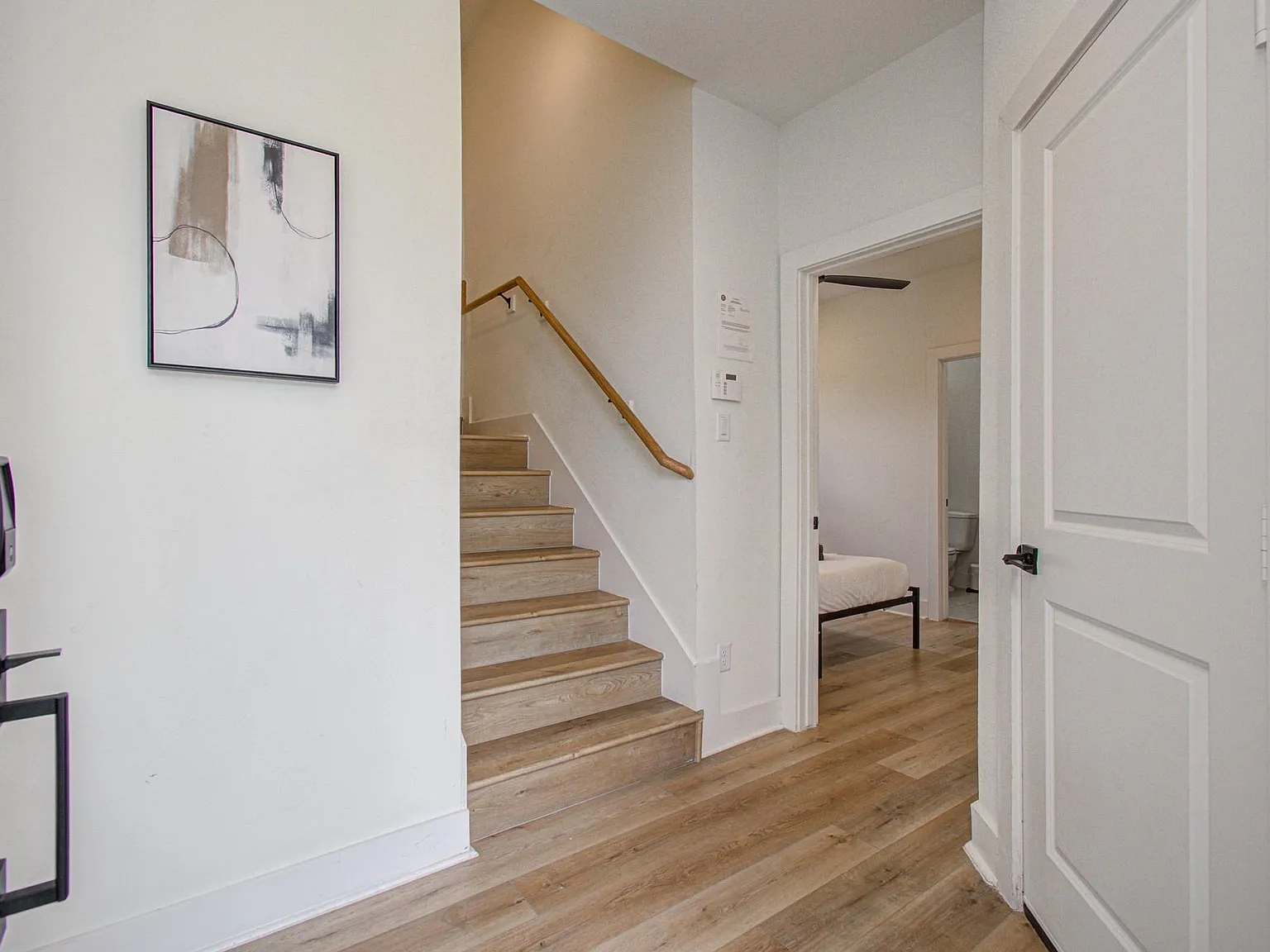 3 bed, 3.5 bath, 1821 sqft, $2,850 — Photo 4