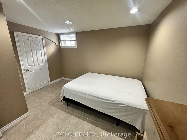 59 Colin Cres #BASEMENT — Photo 9