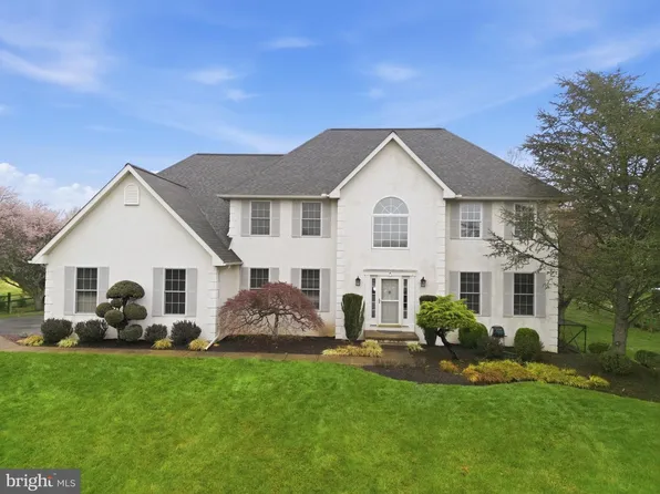 320 Wheatsheaf Dr, New Castle, DE 19720