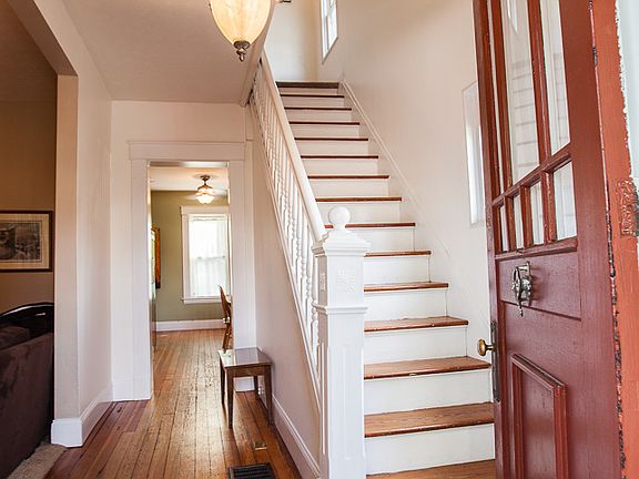 3rd image of 813 O'Fallon Ave