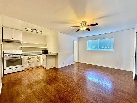 2nd image of 1375 Adobe Dr #1A