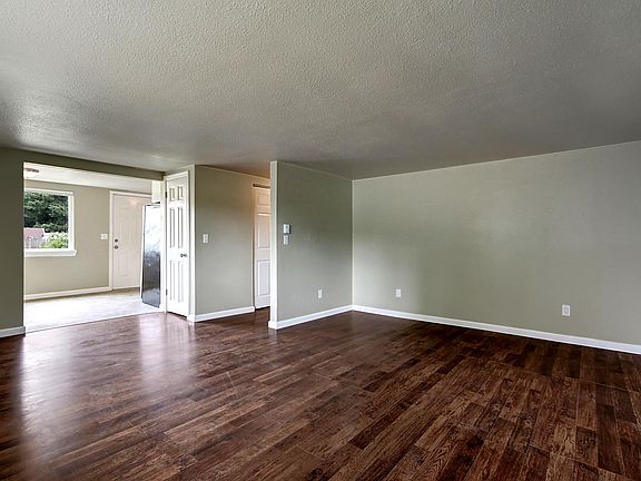 5th image of 439 S 96th St #B