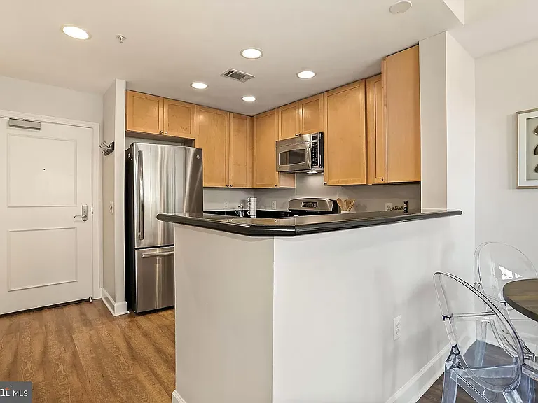 3650 S Glebe Rd #647 — Photo 14