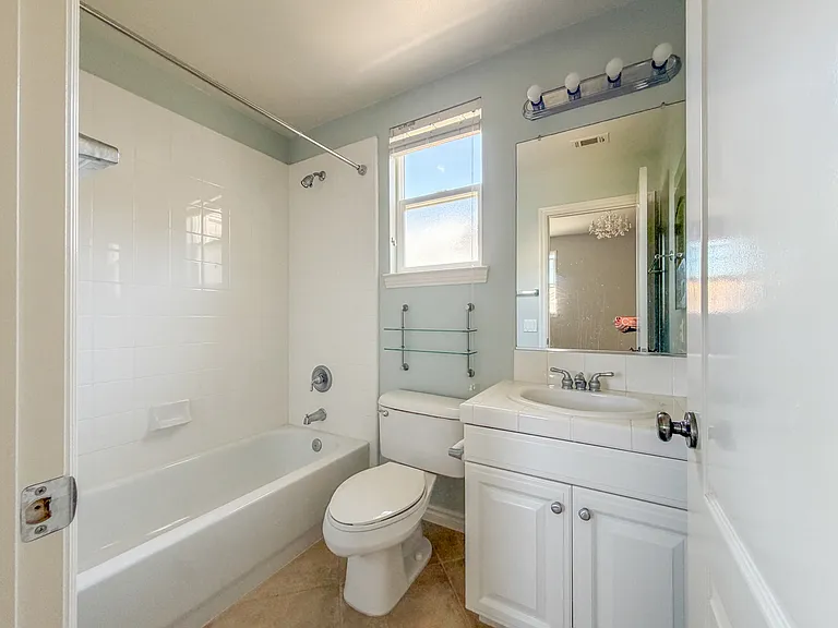 11493 Nantucket Pkwy — Photo 24