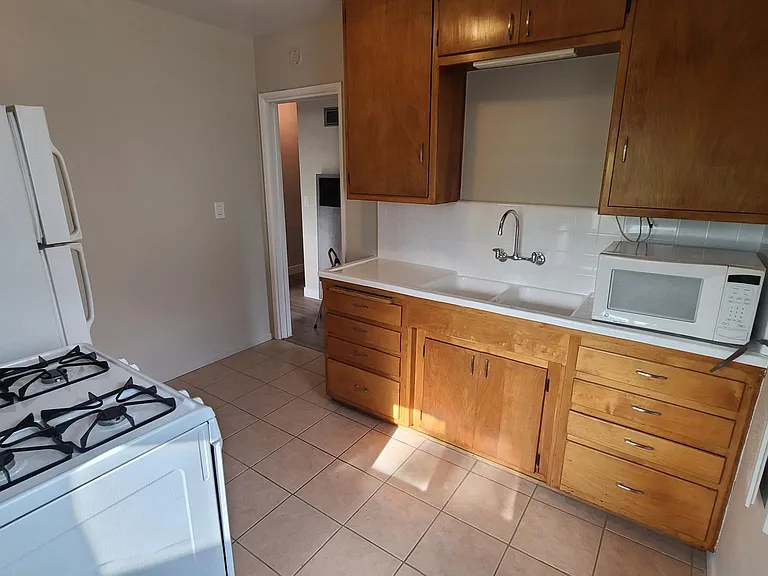 111 N Granada Ave #A — Photo 10
