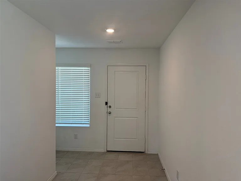 6533 Middlebury Dr — Photo 3
