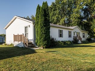 523 2nd St W, Claremont, MN 55924