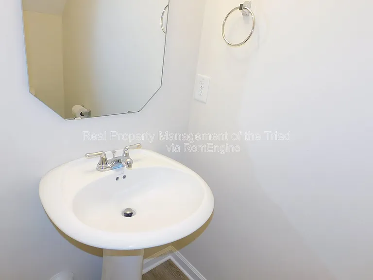 1475 Worchester St — Photo 6