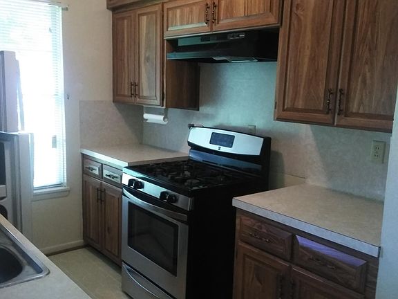 5th image of 1521 Meadow Dr