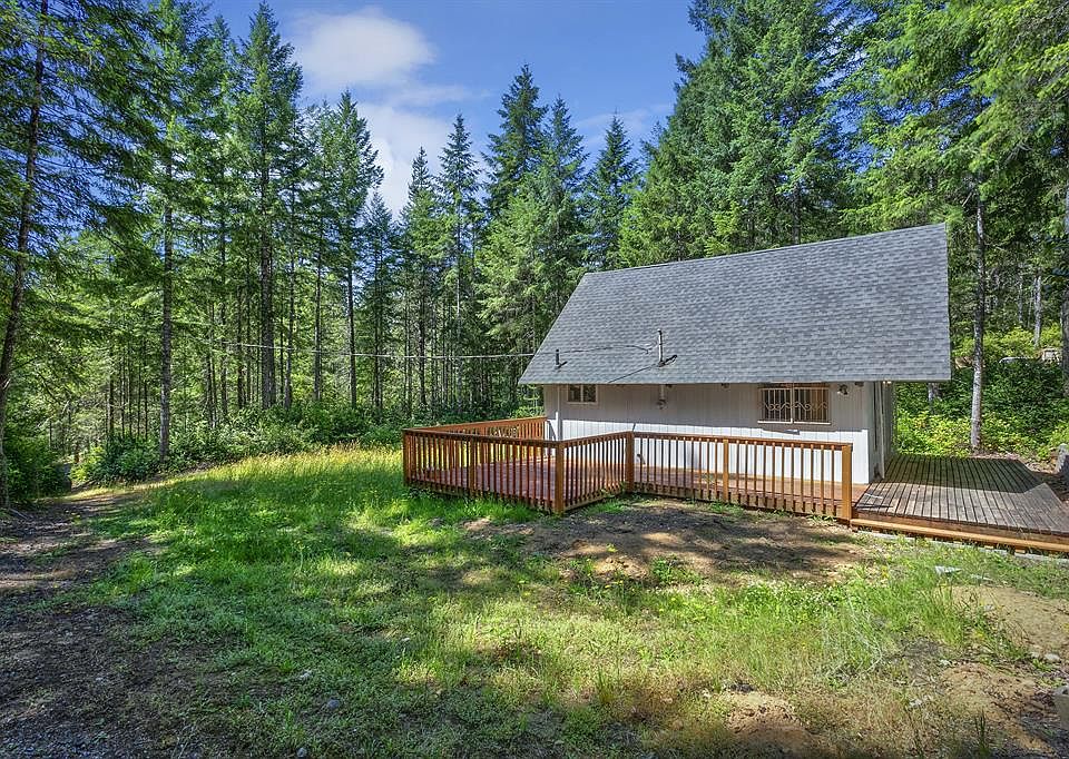 1st image of 1150 NE Collins Lake Dr