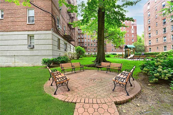 Sold by SBNY RE | media 19