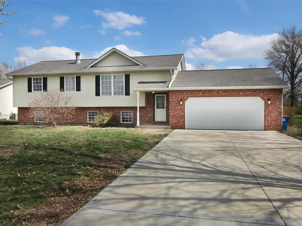 120 Park Dr, Saint Jacob, IL 62281