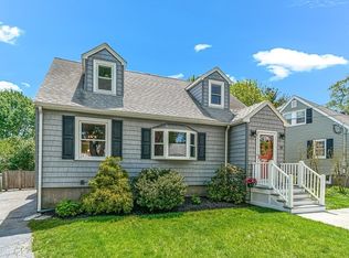 60 Newcastle Rd, Peabody, MA 01960