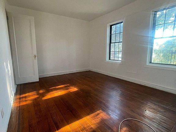 4th image of 2756 Bronx Park E