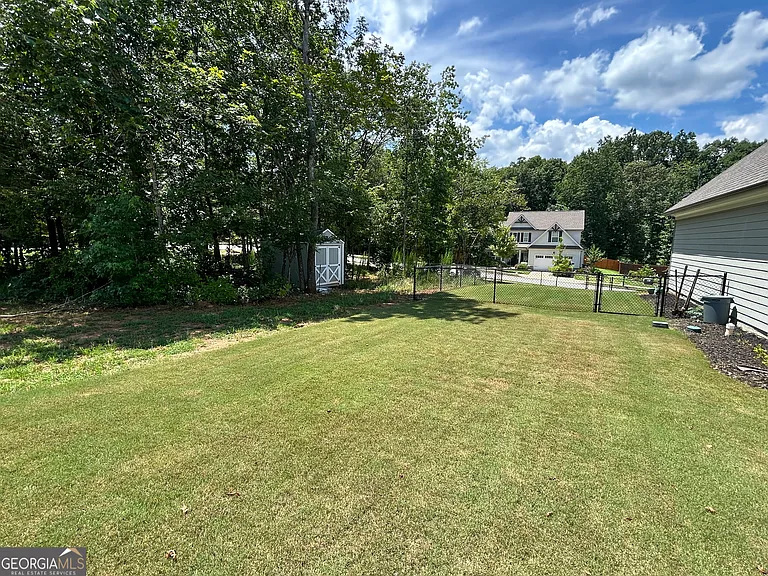 205 Solihull Ln — Photo 5