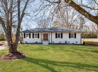 1310 Fox Run Dr, Charlotte, NC 28212