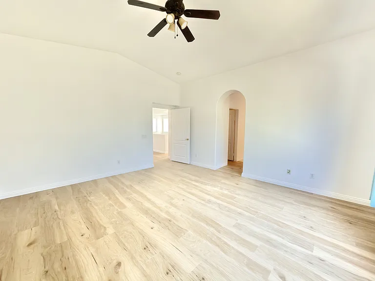34619 Chinaberry Dr — Photo 17