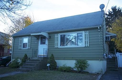 2nd image of 101 Bowdoin St