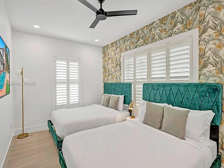 5440 NE 22nd Ave — Photo 39