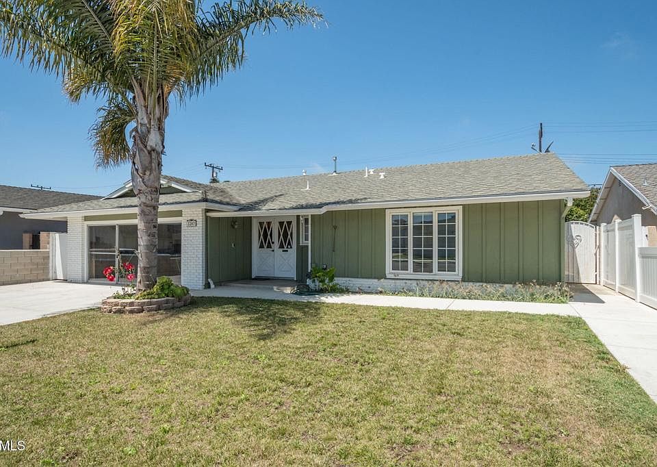 1st image of 2207 Mariposa St