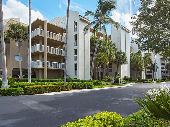2nd image of 893 Collier Ct #3-204