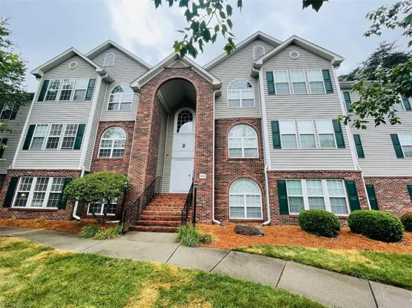 822 Timberline Ridge Ct, Winston Salem, NC 27106