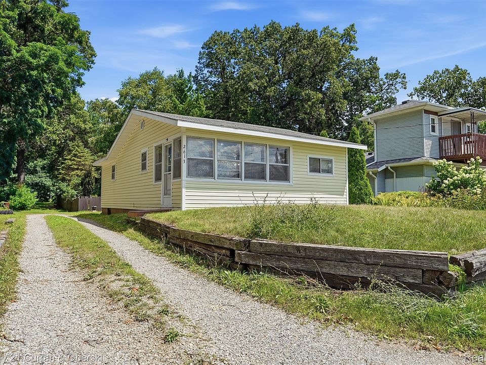 1st image of 2613 Bartlett Rd