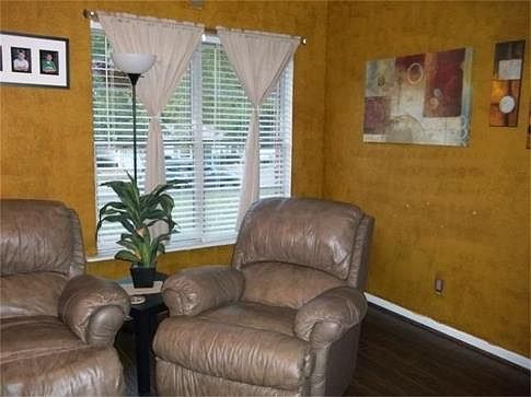 5th image of 904 Glenda Dr