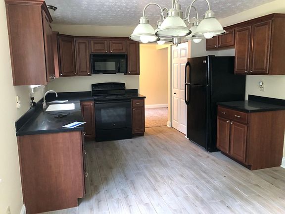 3rd image of 6536 Brock St