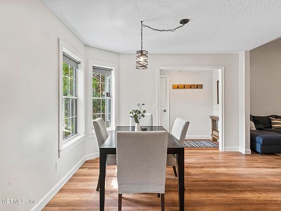 5th image of 1100 LINKSIDE Drive