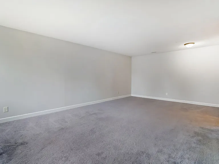 Candlelite Apartments — Photo 37