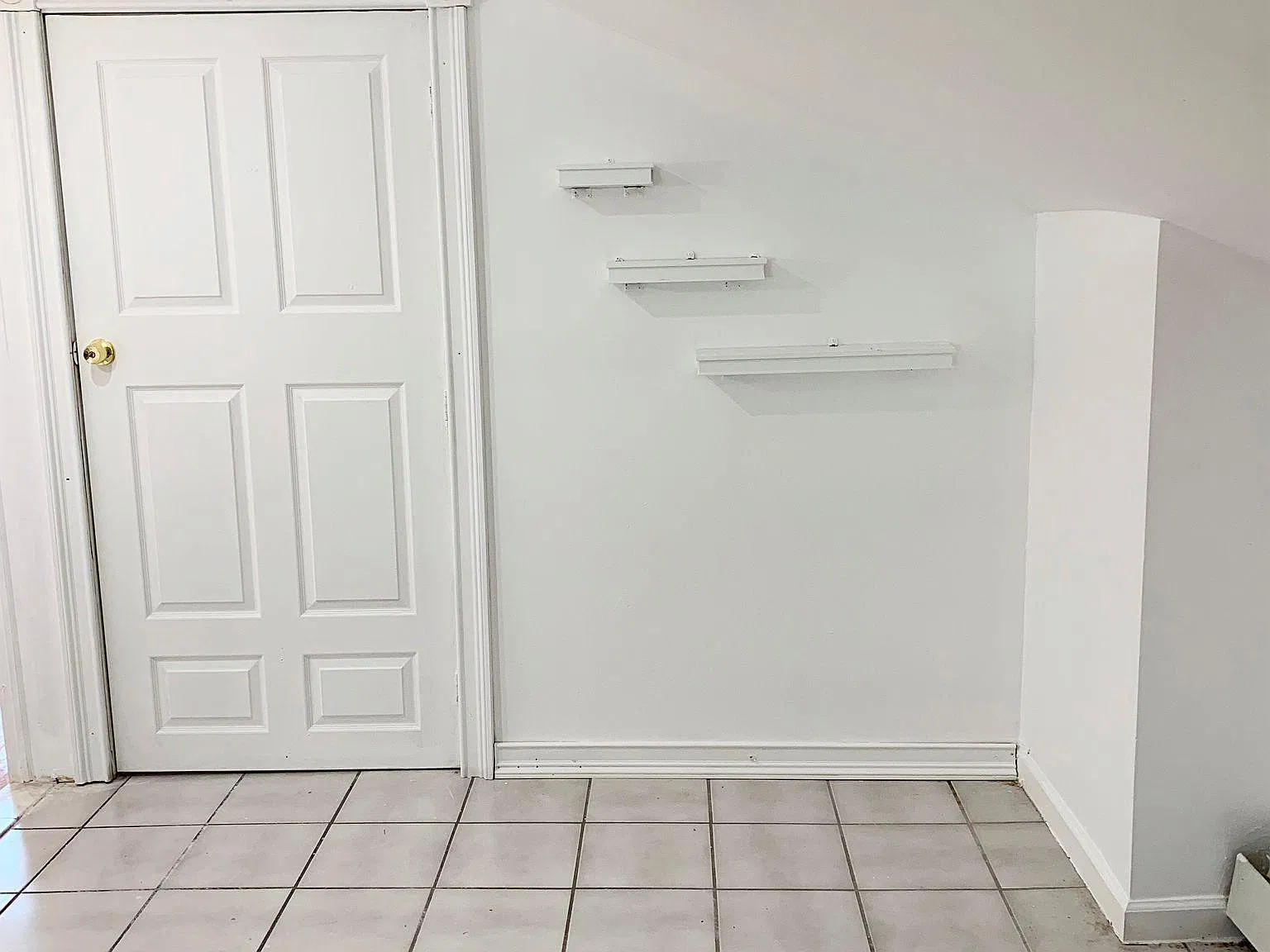 2 bed, 1000 sqft, $1,600 — Photo 2