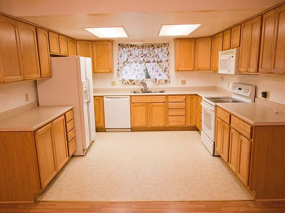 Spacious Kitchen