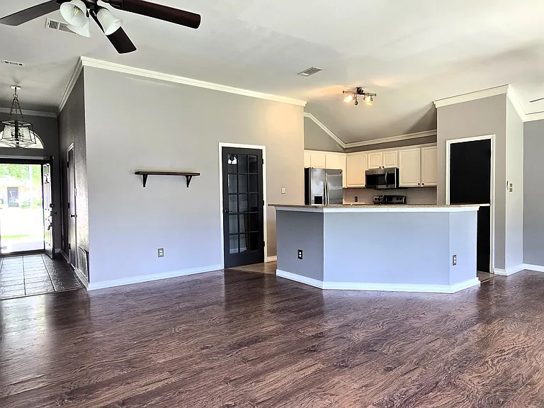 3713 Periwinkle Dr — Photo 7