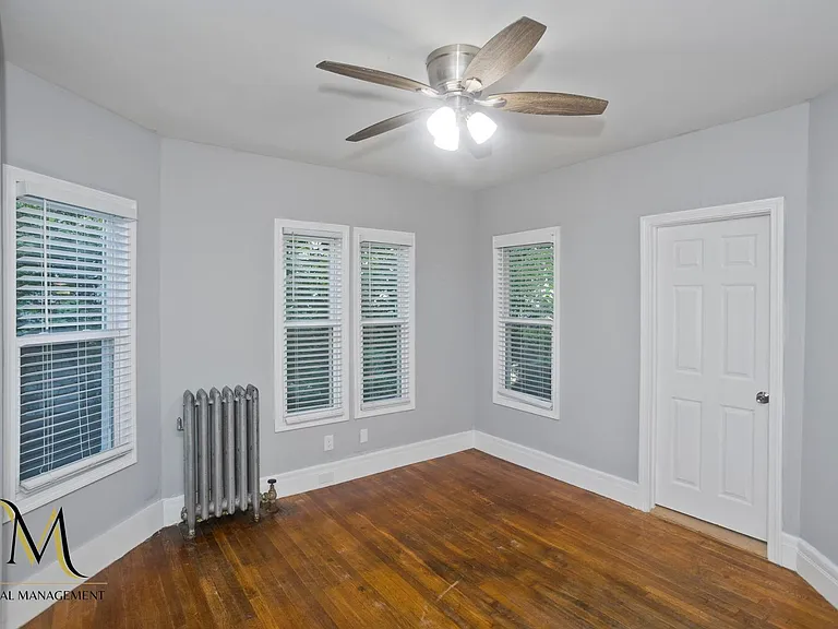 653 Belmont Ave — Photo 13