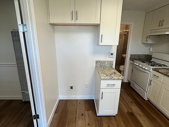 3rd image of 334 E School St #336
