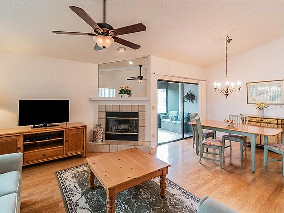 3rd image of 2749 Countryside Blvd APT 17