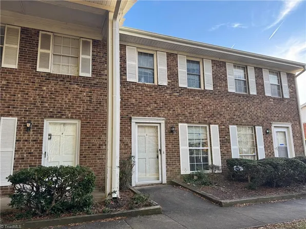 1303 W Meadowview Rd APT G, Greensboro, NC 27403