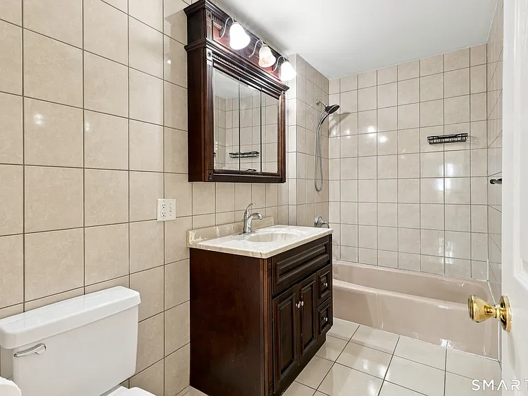126 Booth St #2 — Photo 23