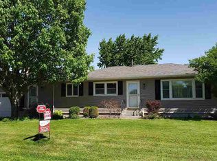 119 E 8th Ave, Colona, IL 61241