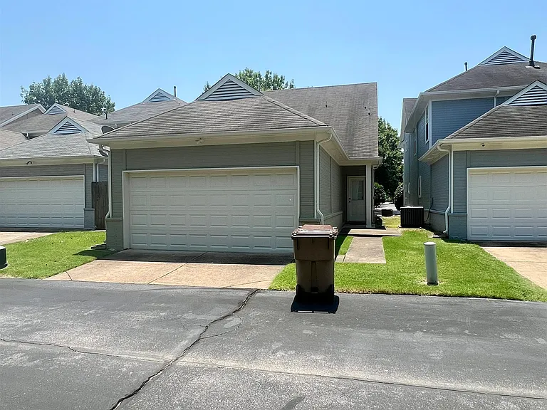 154 Island Bluff Dr — Photo 21