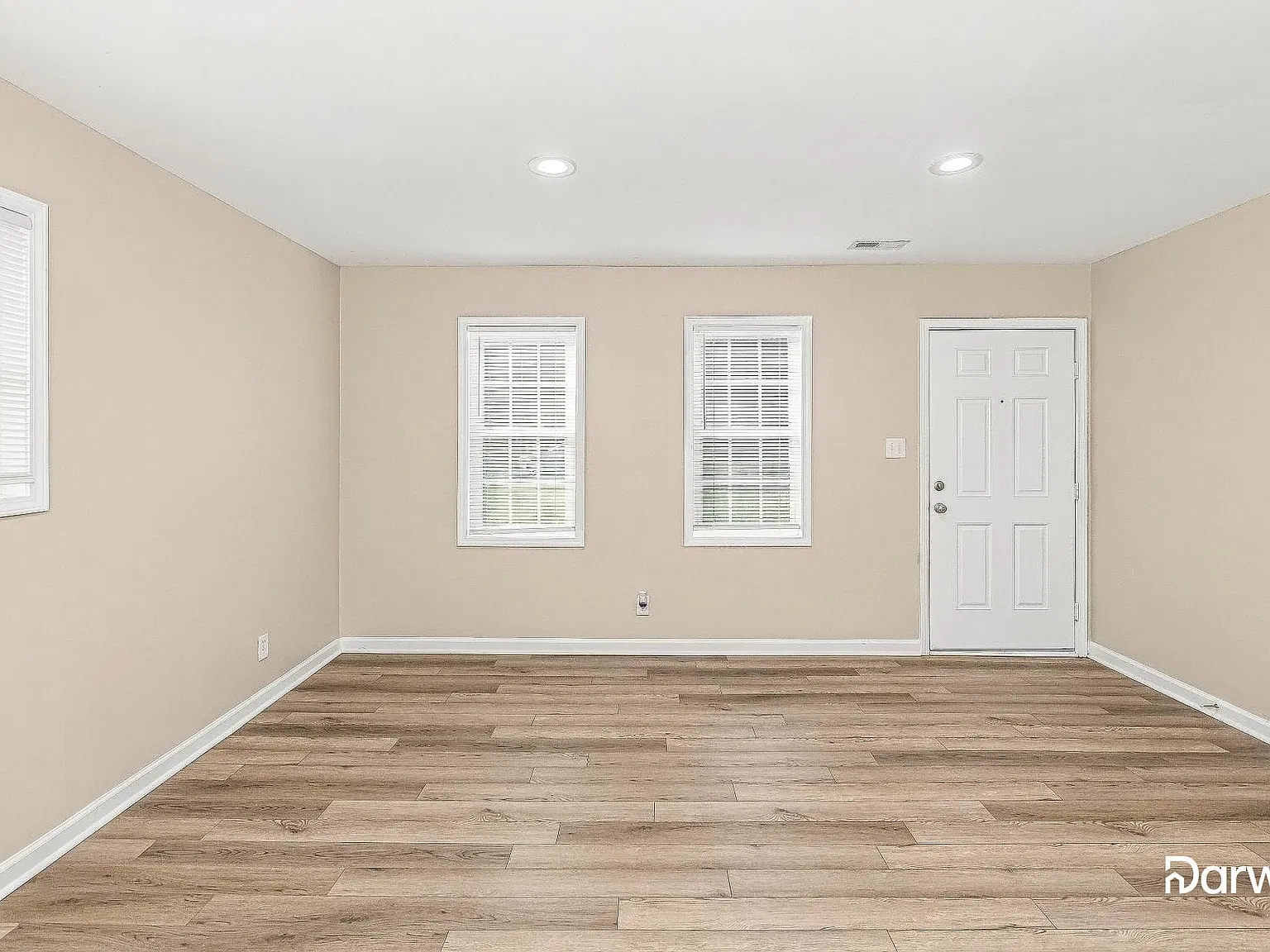 3 bed, 2.0 bath, 1194 sqft, $1,840 — Photo 3