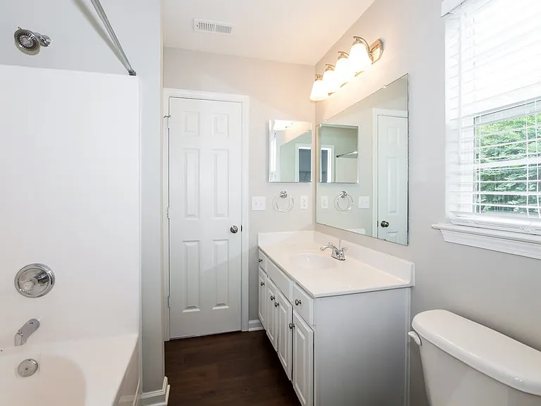 9109 Munsing Dr — Photo 12