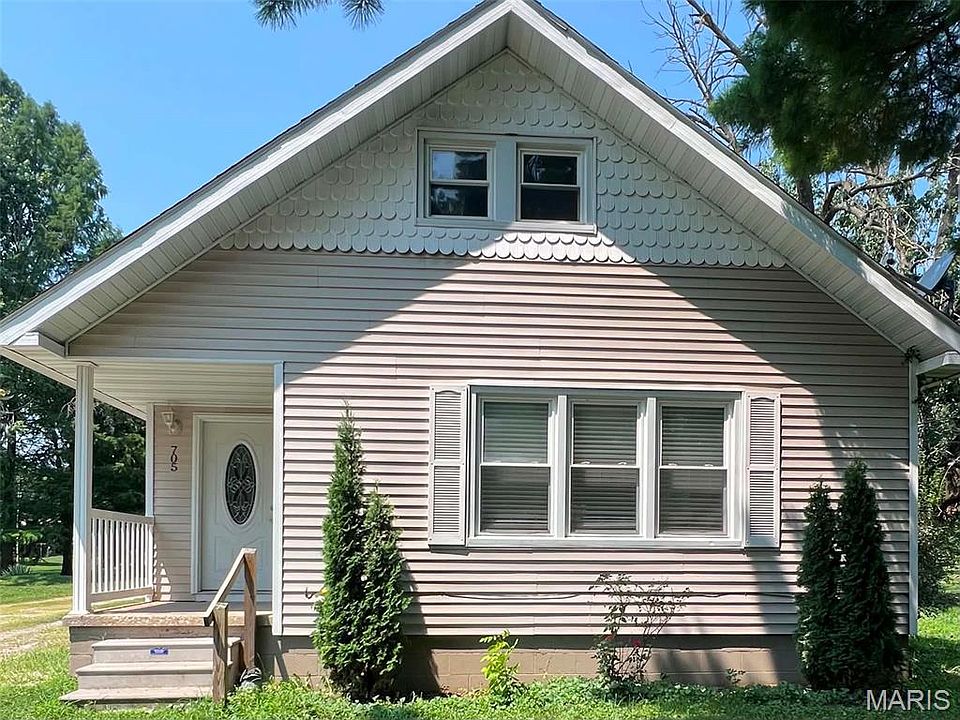 1st image of 705 N Locust St