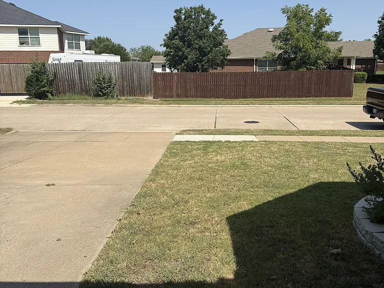 625 Raven Dr — Photo 8