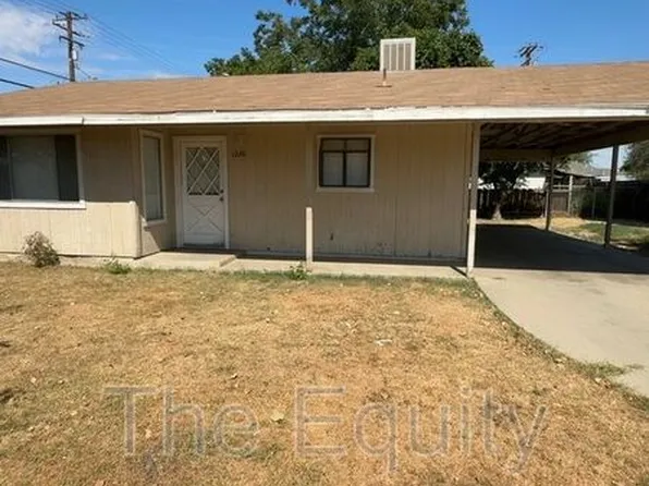 1220 N Conyer St, Visalia, CA 93291