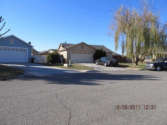 1st image of 17923 Kendall Cir