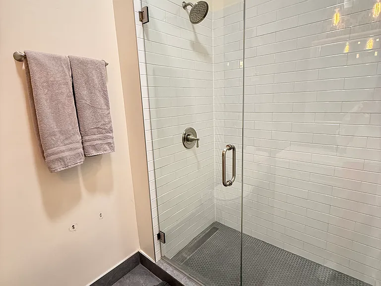1861 N Winnebago Ave #2 — Photo 16